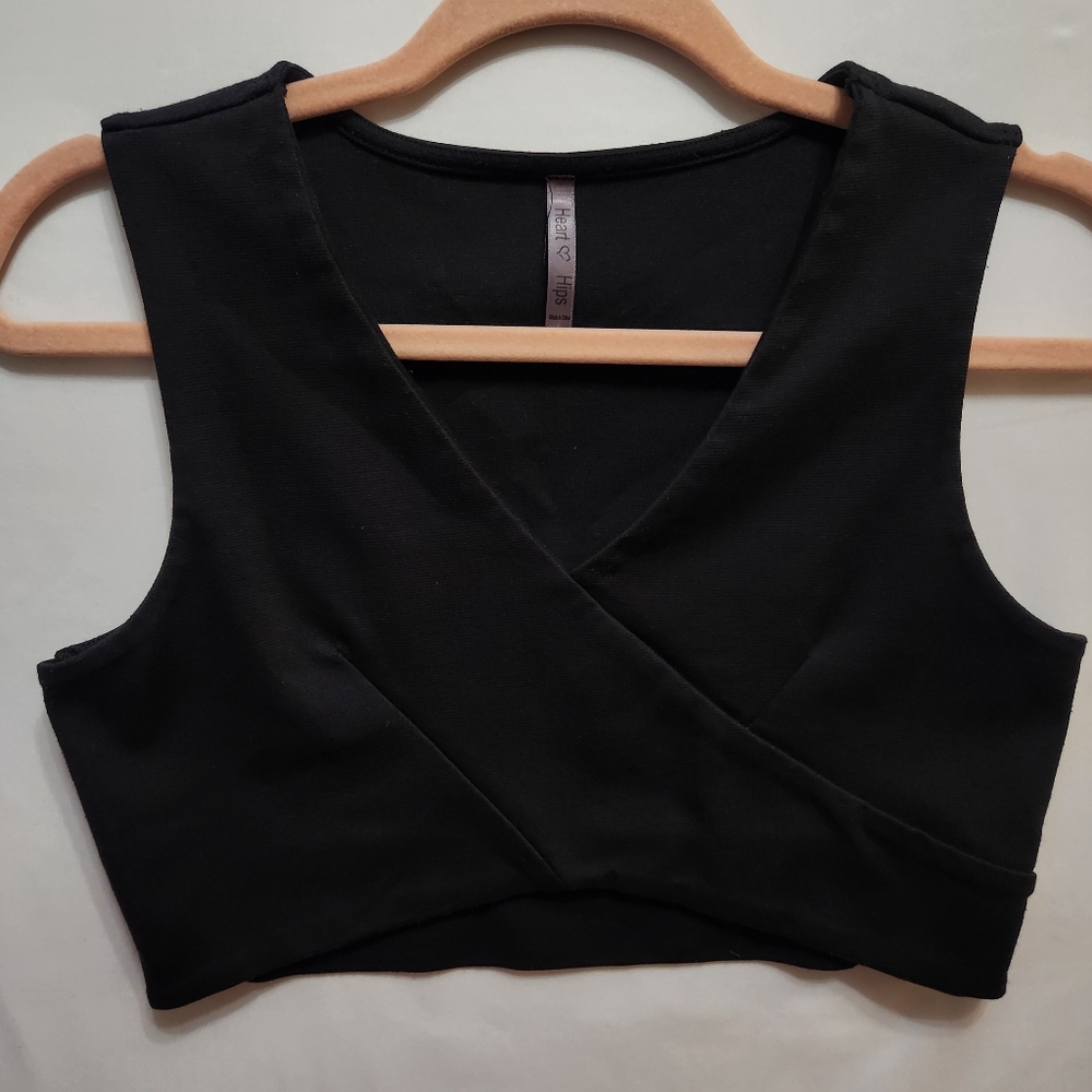 Black Vneck Crop Top